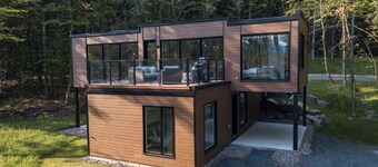 New Family Cottage Tremblant-4 Bdrs w/ Hot Tub