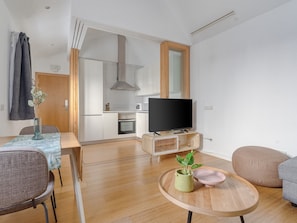 One-Bedroom Apartment | Decoración individual, mobiliario individual, wifi gratis y ropa de cama