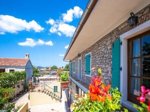 Villa (Four Bedroom Villa with Swimming Pool) | Balcon