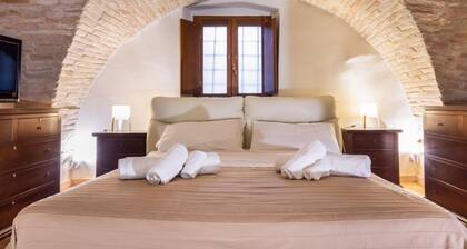 Dimora al Vescovado in the heart of Assisi! x6