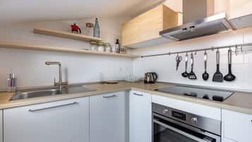 Ofen, Herdplatte, Kochgeschirr/Geschirr/Besteck