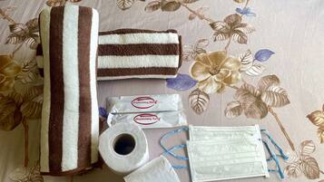 Individually furnished, free WiFi, bed sheets, wheelchair access