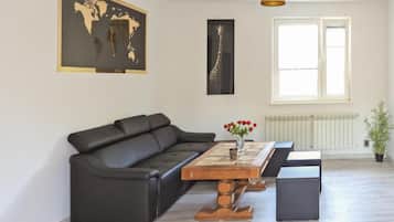 Televisión, futbolito y tenis de mesa