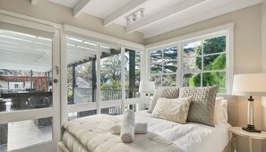 5 bedrooms, iron/ironing board, travel cot, free WiFi