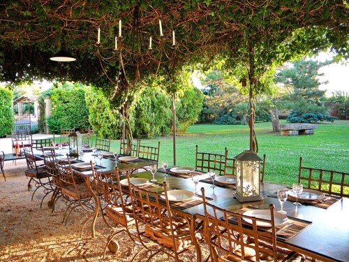 Holiday home with airconditioning, heated pool, peaceful countryside setting