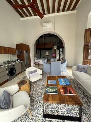 Familjesvit - flera sängar - 2 badrum - utsikt mot parken | Egyptiska bomullslakan och sängtillbehör av högsta kvalitet