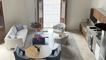 Family Suite, Multiple Beds, 2 Bathrooms, Park View | Egyptian cotton sheets, premium bedding, free minibar, in-room safe