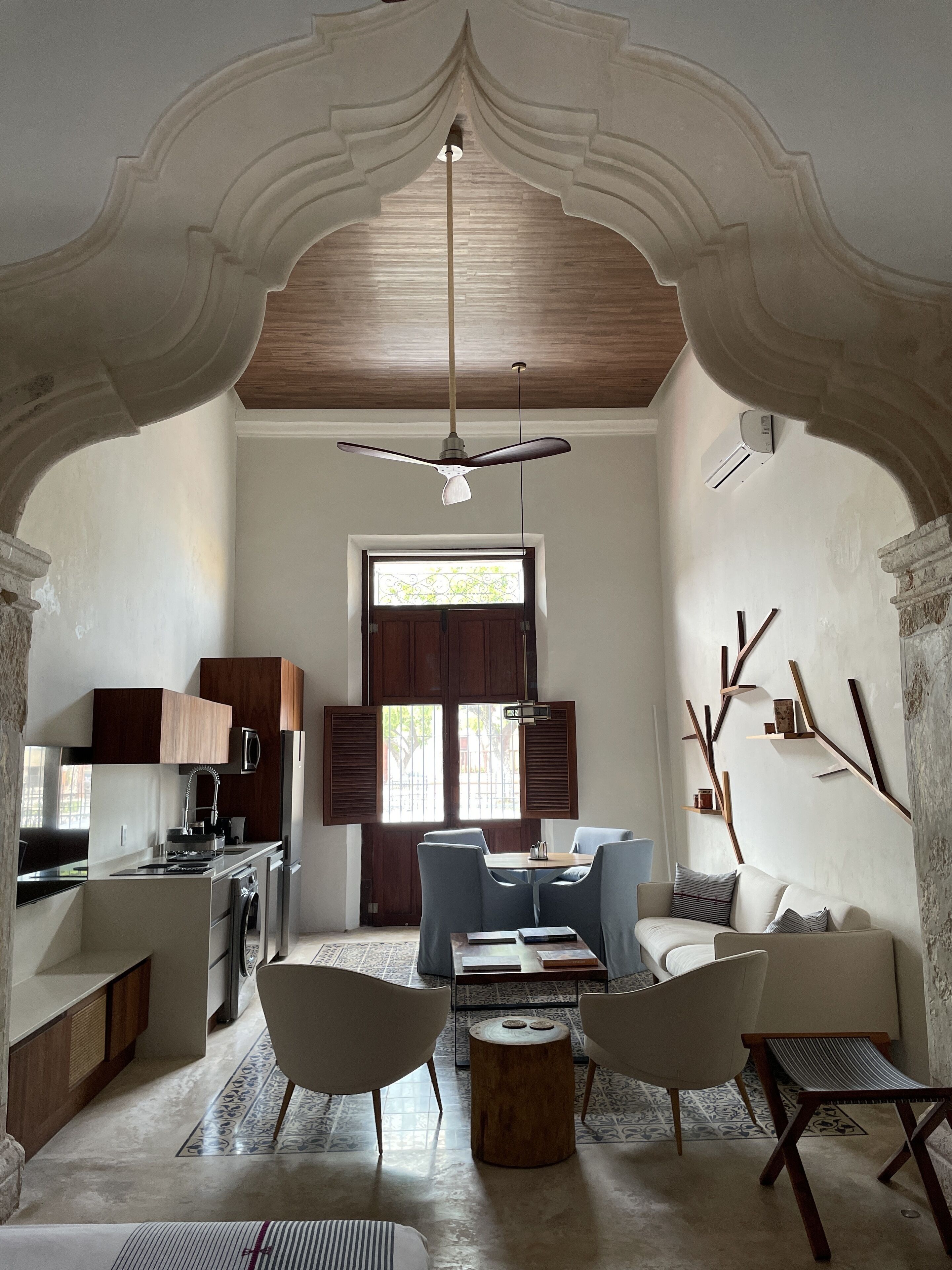 Premium Suite, 1 King Bed, Park View | Egyptian cotton sheets, premium bedding, free minibar, in-room safe