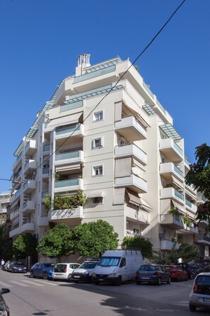 Front of property - Great apt with amazing view in Koukaki (Athens)