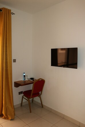 1 間臥室、高級寢具、記憶床墊、客房內保險箱