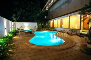 Outdoor pool - Rosetum Anjuna (Anjuna)