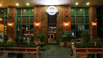 Bar (en el alojamiento)