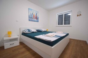 3 bedrooms, Internet