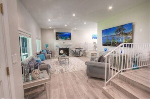 TV, fireplace