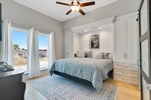 6 bedrooms, internet, bed sheets