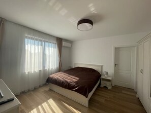1 Schlafzimmer, Schreibtisch, Bügeleisen/Bügelbrett, kostenloses WLAN
