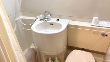 Basic Single Room | Bathroom
