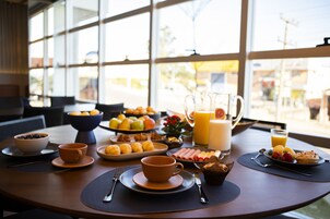 Desayuno buffet incluido todos los días 