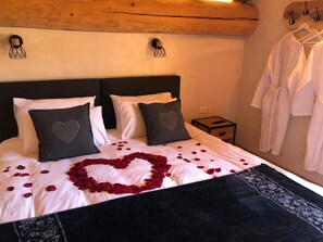 6 chambres, fer et planche à repasser, lit parapluie, Wi-Fi gratuit