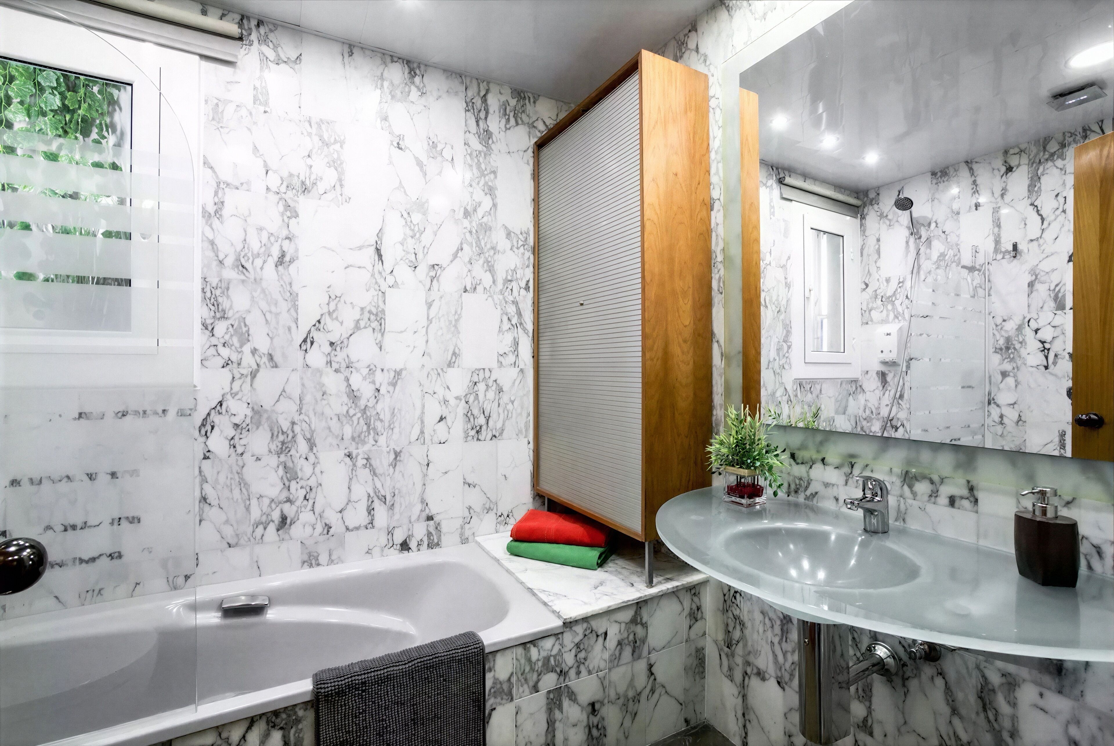  milieuvriendelijk toiletgerief, een haardroger, handdoeken, zeep