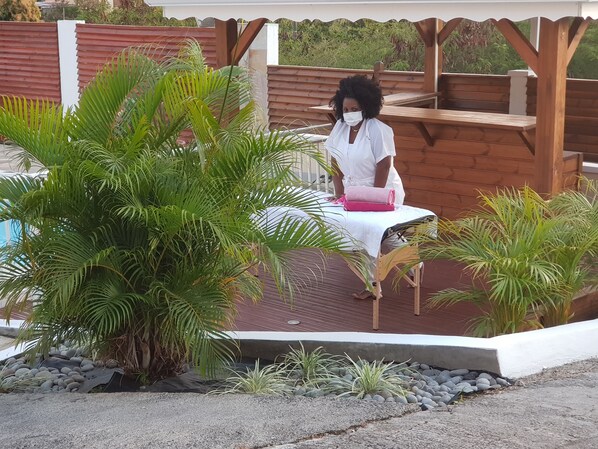 Exterior - The Island Paradise (Baillif)