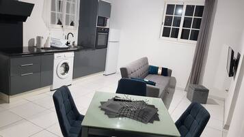 Vila Klub | Dapur pribadi | Lemari es, microwave, oven, dan kompor