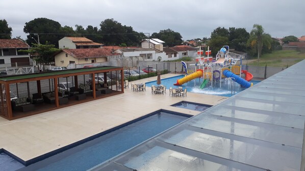 Piscina externa, piscina aquecida