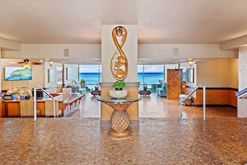 Bright Oceanview Studio Steps to Beach West Maui