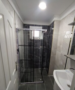 Bathroom - Beyoğlu Flat 1 (Istanbul)