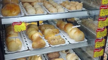 Snack bar