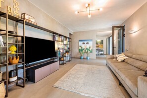 Fernseher, Stereoanlage