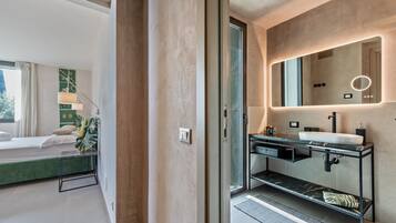 3 slaapkamers, een strijkplank/strijkijzer, gratis wifi, beddengoed