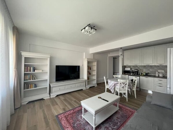 Smart TV - Inca @Iarca Inn (București)