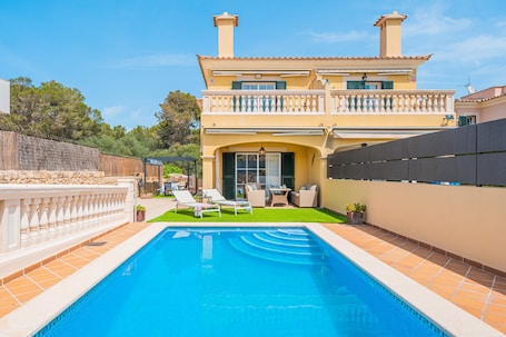 Pool. Villa 'Alma Azul' with Private Pool, Terraces & Wi-Fi