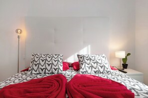 2 habitaciones, tabla de planchar con plancha y wifi gratis 