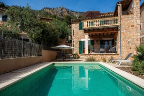Pool - Holiday Home 'Can Bordoy' with Mountain View, Pool, Garden & Terrace (FORNALUTX)