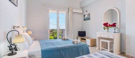 Iron/ironing board, free WiFi, bed sheets