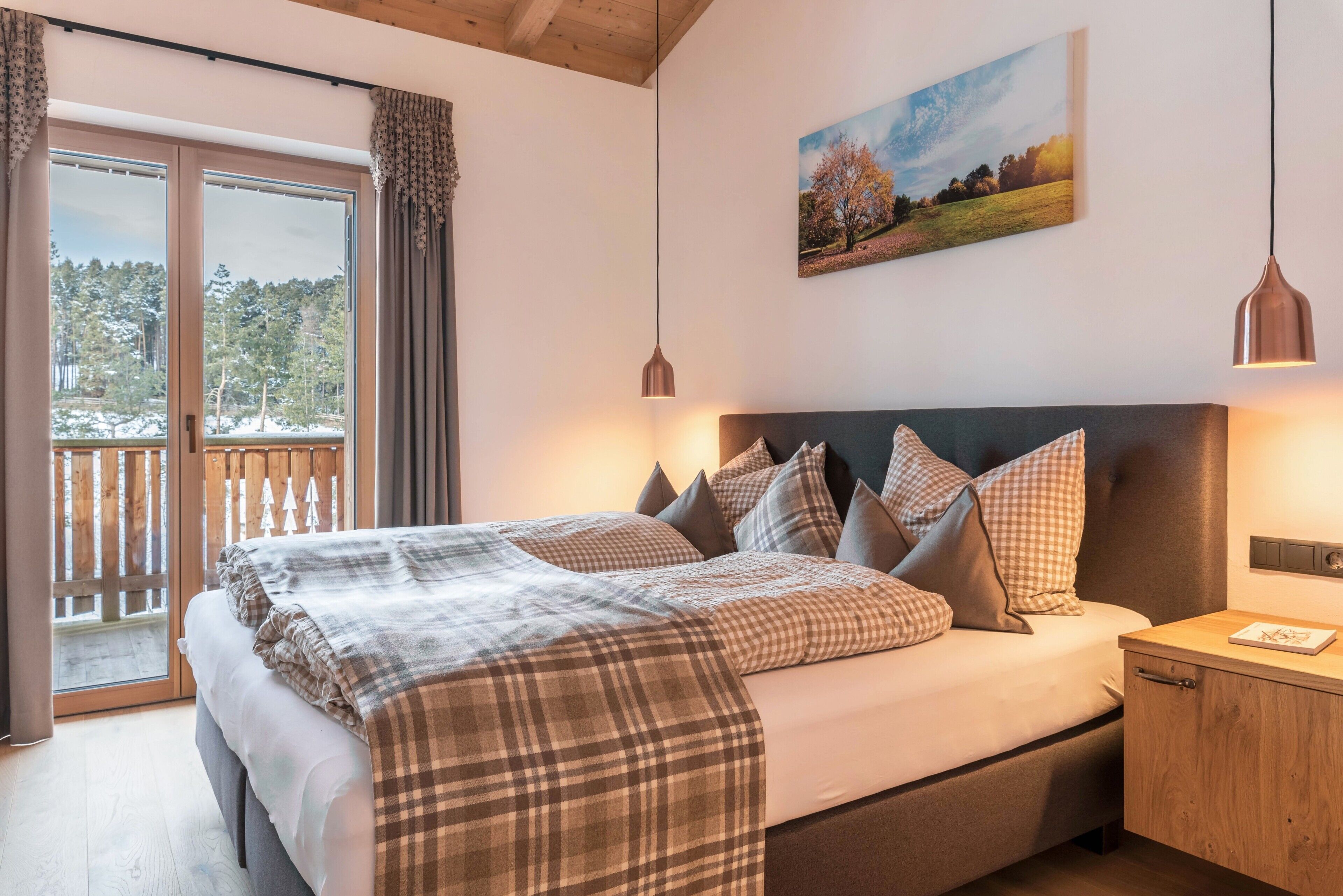 2 bedrooms, desk, free WiFi, bed sheets