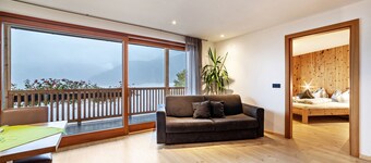 Family-Friendly Holiday Apartment 'Residence Kalchgruberhof Zirbe' with Lake View & Wi-Fi