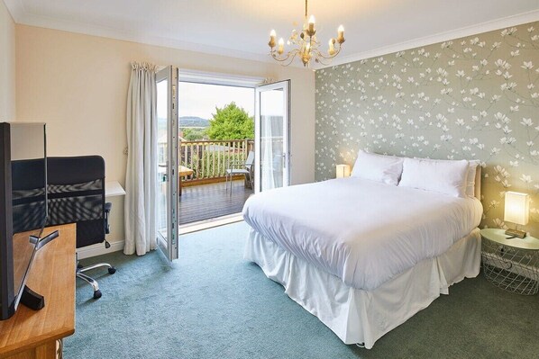 2 室のベッドルーム、デスク、アイロン / アイロン台、WiFi (無料)