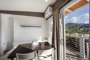 Dining - 'Mobile Home Next 231' with Pool, Private Terrace & Wi-Fi (Pietra Ligure)