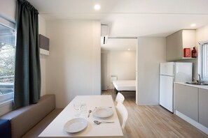 Dining - 'Mobile Home Ulivi 148' with Pool, Private Terrace & Wi-Fi (Pietra Ligure)