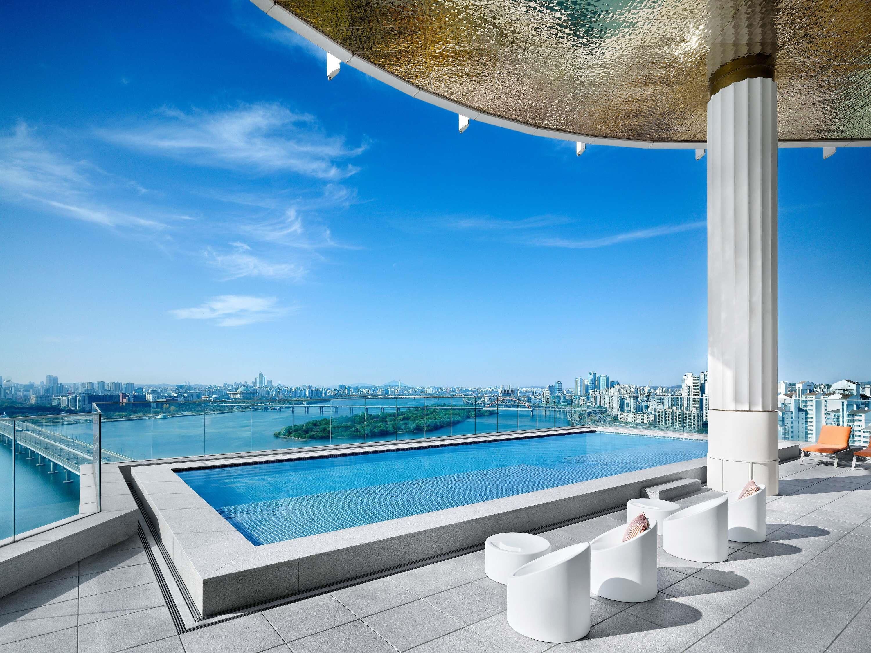 Indoor pool, seasonal outdoor pool, pool loungers