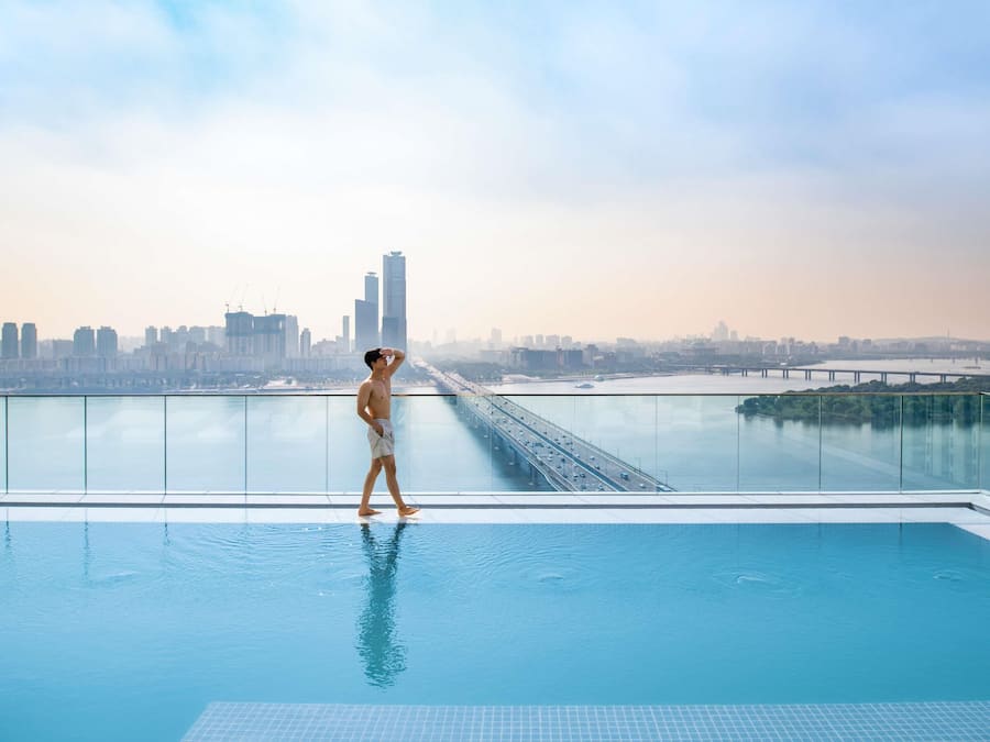 Indoor pool, seasonal outdoor pool, pool loungers
