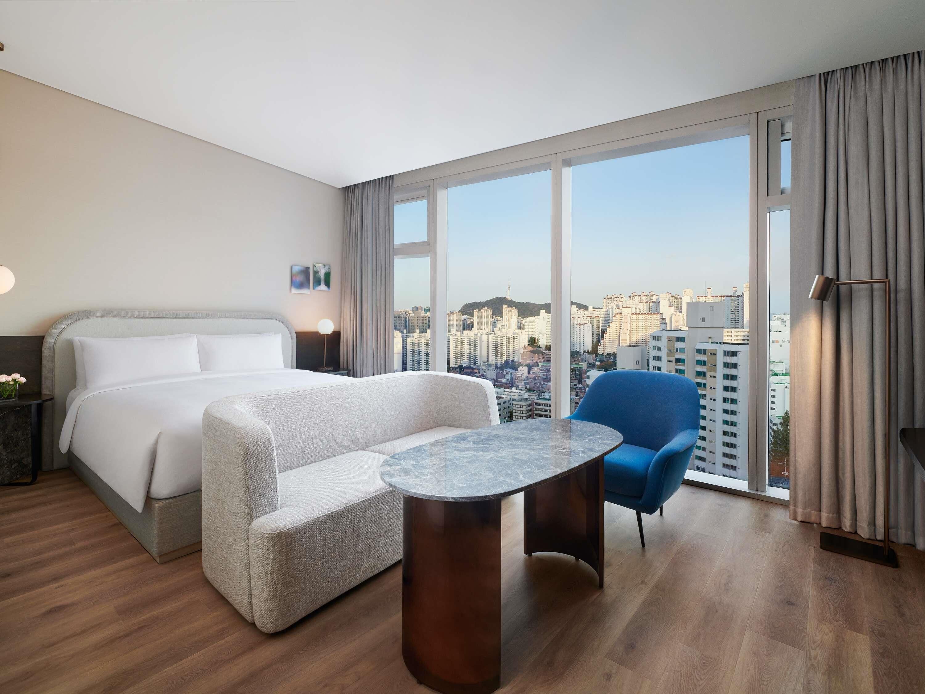 Premier Namsan Room with 1 King bed, Namsan view | Premium bedding, down comforters, minibar, in-room safe