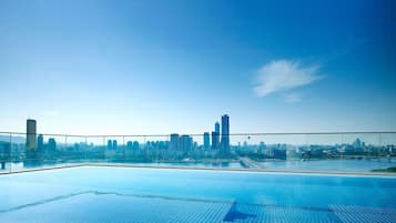 Indoor pool, seasonal outdoor pool, pool loungers