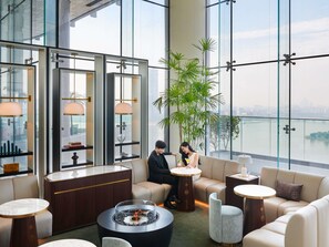 Bar (on property) - Hotel Naru Seoul - MGallery Collection (Seoul)