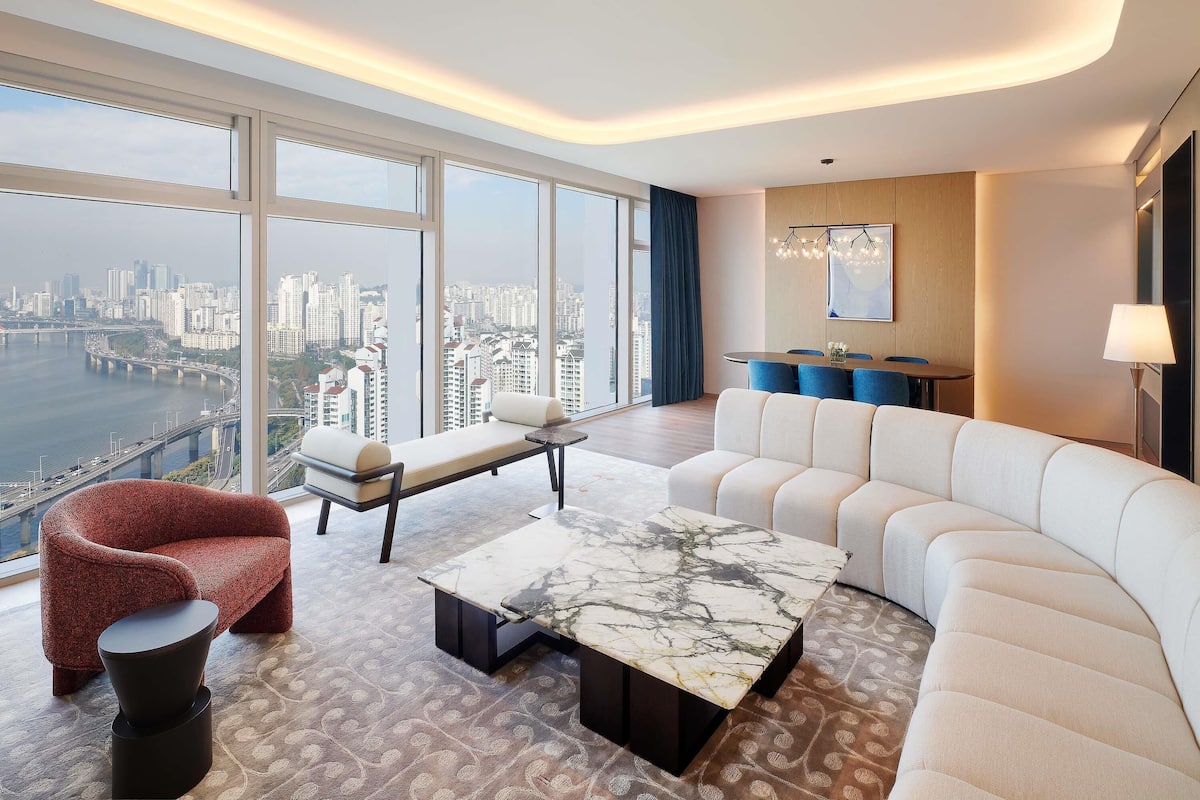Suite, 1 très grand lit, terrasse, vue fleuve (Bamseom)