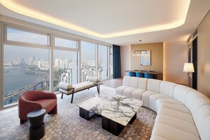Suite, 1 très grand lit, terrasse, vue fleuve (Bamseom) | Coin séjour