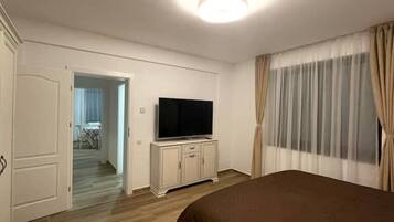 1 bedroom, desk, iron/ironing board, free WiFi